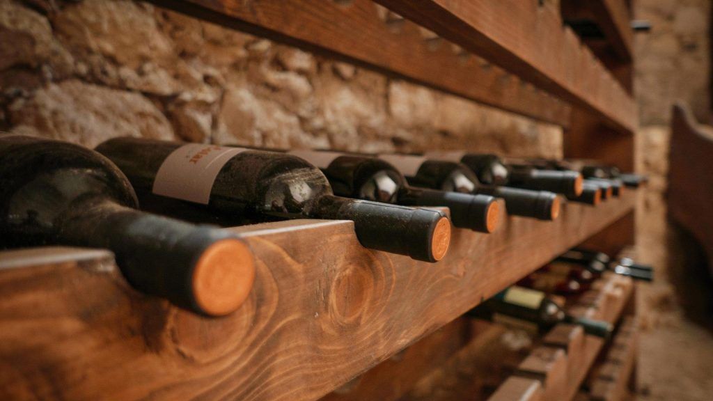 Botellas de Vino en posicion horizontal