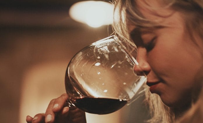 ¿Cómo tomar vino? Secretos para disfrutarlo al máximo