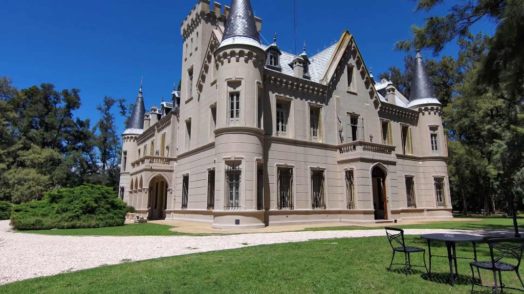 Castillo La Candelaria, ubicado en Lobos, Provincia de Buenos Aires